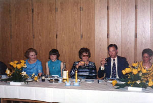 5g8_Fru Andersen, Marianne, xx, Viggo og Inge, Hotel Fanefjord Mn  1974